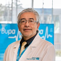 DR. IVÁN CASAS OLAVARRÍA