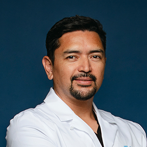 Dr. Rodrigo Olivares Miranda