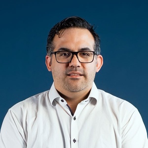 Dr. Claudio Uribe Soto