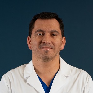 Dr. Manuel Cabreras