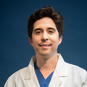 Dr. Aarón Andahur Troncoso