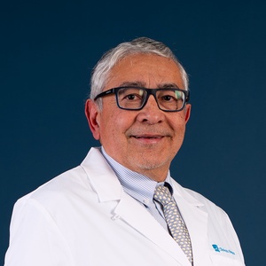 Dr Ivan Casas Olavarría